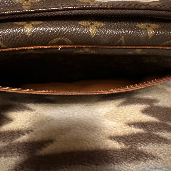 Vintage Louis Vuitton crossbody Trocadero - Picture 9 of 11